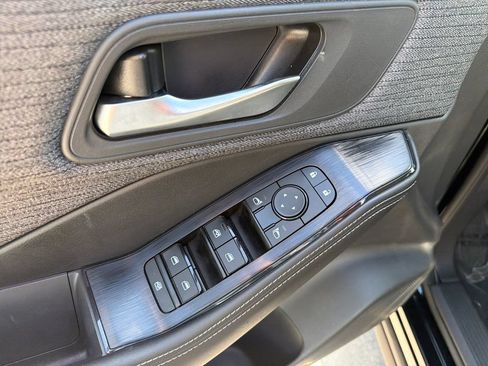 Used 2023 Nissan Rogue SV FWD image 18