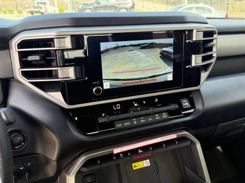 Used 2026 Toyota Tundra SR5 AWD/4WD image 18