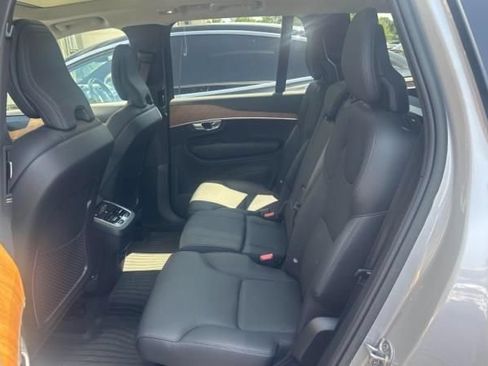 Used 2023 Volvo XC90 B6 Plus w/ Protection Package Premier AWD/4WD image 4