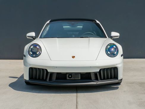 Used 2026 Porsche 911 Carrera 4 GTS AWD/4WD image 4