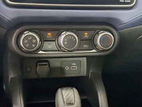 Used 2024 Nissan Versa SV w/ Trunk Package FWD image 22