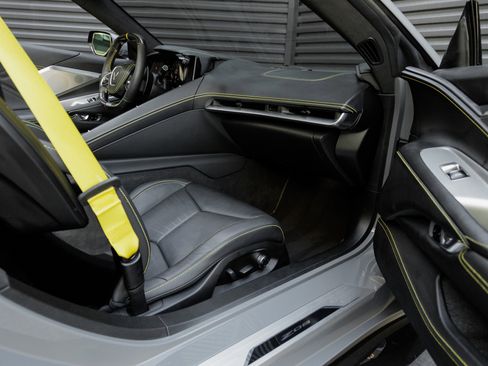 Used 2024 Chevrolet Corvette Z06 w/ Battery Protection Package image 34