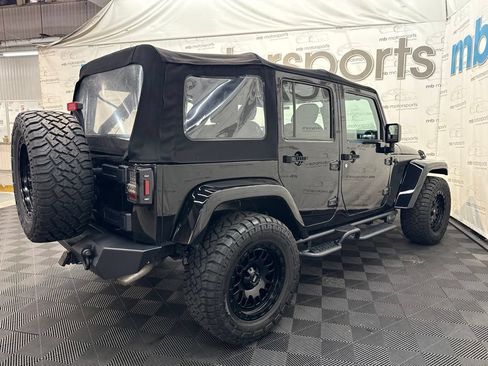 Used 2016 Jeep Wrangler Unlimited Sport w/ Connectivity Group AWD/4WD image 9