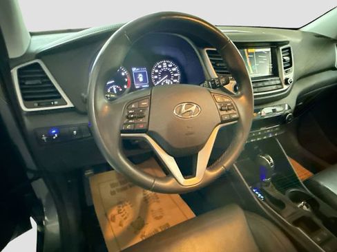 Used 2017 Hyundai Tucson SE Plus image 12