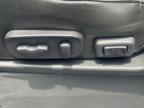 Used 2015 Nissan Armada Platinum w/ 2nd Row Captain Seat Package AWD/4WD image 32
