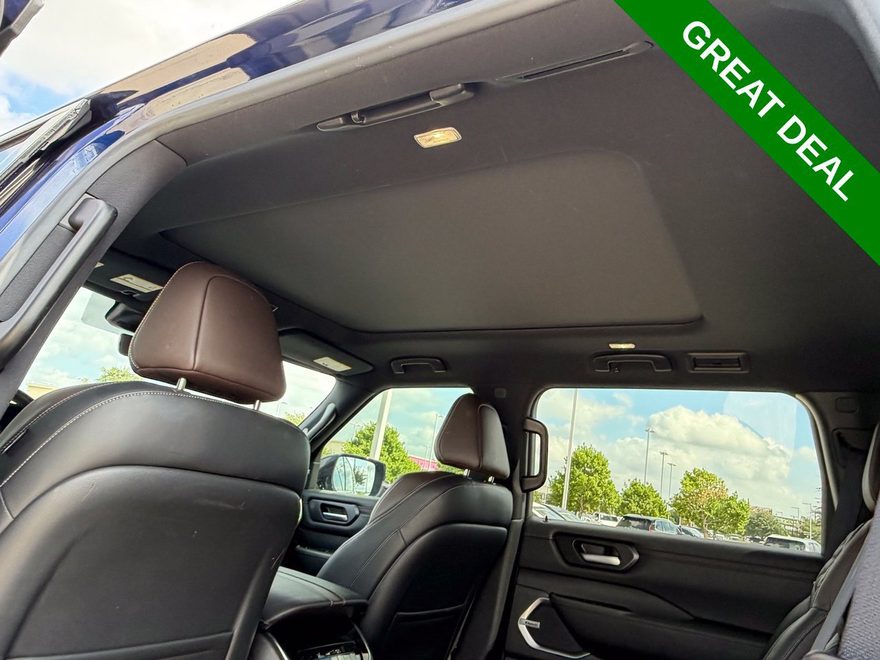 Used 2025 Nissan Armada Platinum w/ Convenience Package RWD image 42