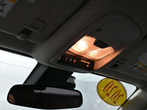 Used 2020 Buick Encore GX Preferred w/ Cold Weather Comfort Package image 28