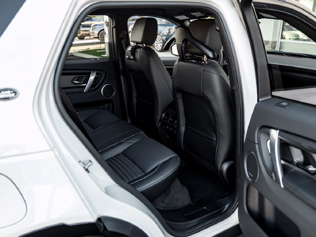 New 2026 Land Rover Discovery Sport Landmark AWD/4WD image 32