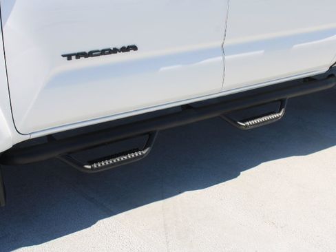 Certified 2022 Toyota Tacoma TRD Sport w/ Technology Package RWD image 11