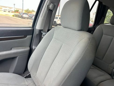 Used 2011 Hyundai Santa Fe GLS FWD image 19