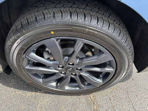 Used 2024 Chevrolet Equinox RS AWD/4WD image 14