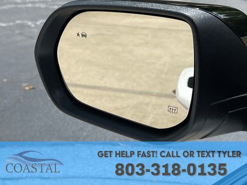 Used 2025 Chevrolet Traverse LT FWD image 33