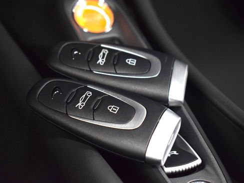 New 2025 McLaren Artura Spider image 32