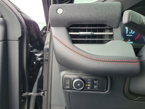 Certified 2025 Ford Explorer ST AWD/4WD image 22