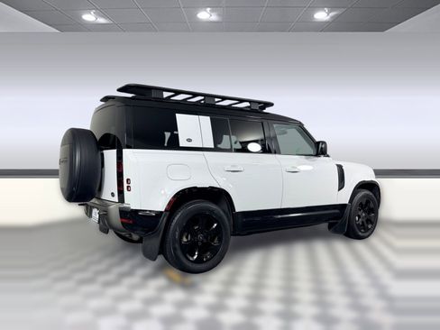 Used 2023 Land Rover Defender 110 X-Dynamic SE image 9