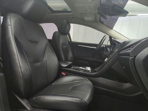 Used 2020 Ford Fusion Titanium image 30