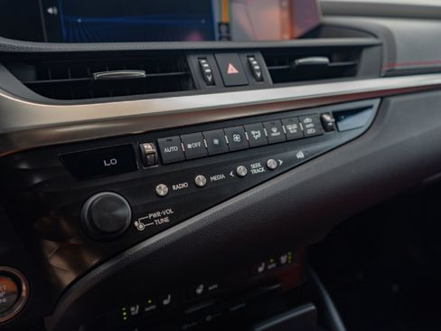 Used 2020 Lexus ES 350 F Sport w/ Accessory Package 2 FWD image 18