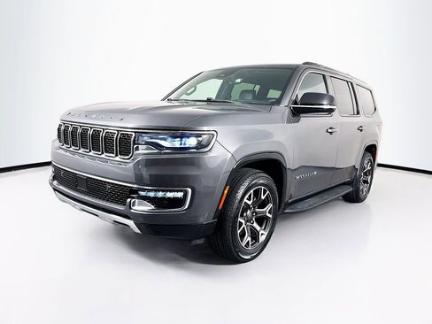 Used 2024 Jeep Wagoneer Series III image 3