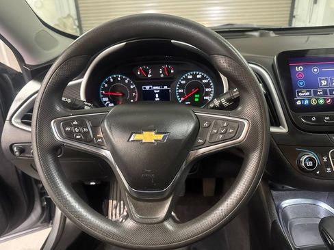 Used 2024 Chevrolet Malibu LT FWD image 38