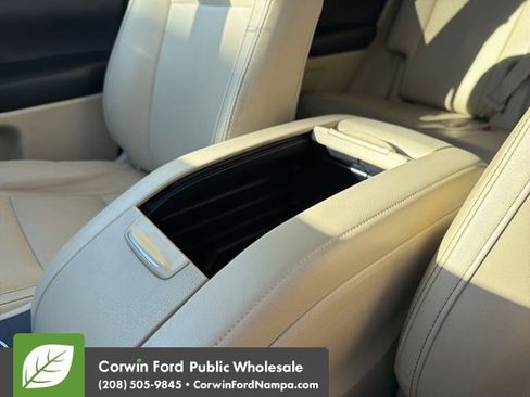 Used 2017 Toyota Highlander XLE w/ Carpet Mat Package AWD/4WD image 23