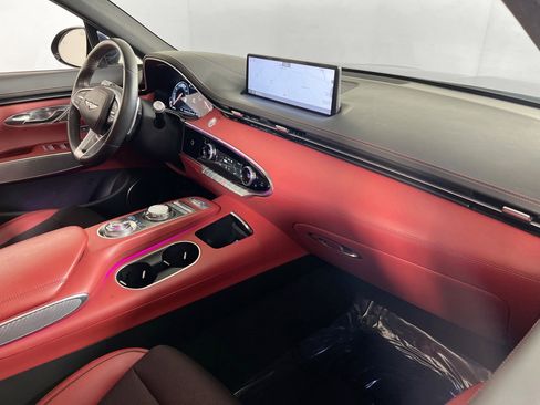 Used 2023 Genesis GV70 2.5T w/ Sport Prestige Package image 29