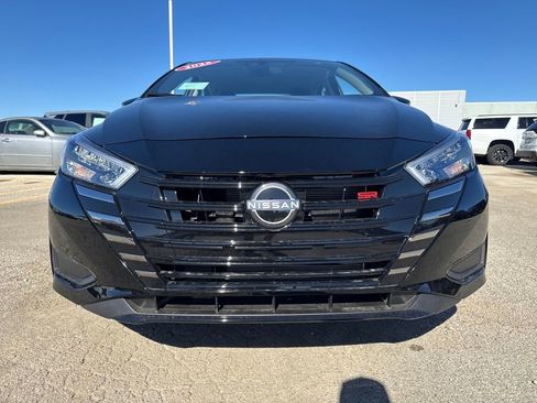 New 2025 Nissan Versa SR w/ Trunk Package image 9