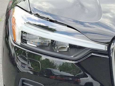 Used 2023 Volvo XC60 B5 Ultimate AWD/4WD image 9