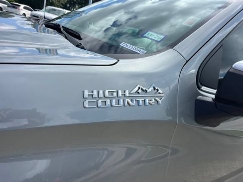Used 2024 Chevrolet Silverado 1500 High Country w/ Technology Package AWD/4WD image 3