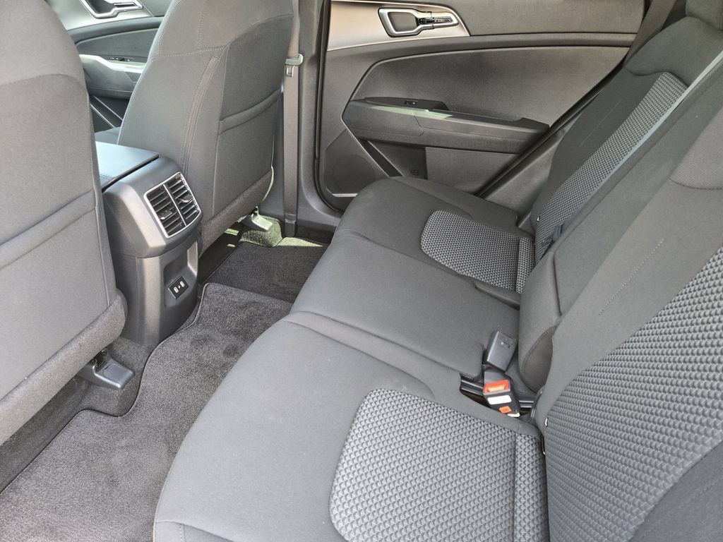 New 2026 Kia Sportage LX w/ LX Convenience Package FWD image 22