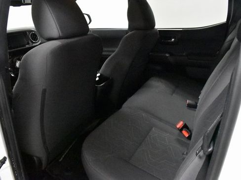 Used 2017 Toyota Tacoma TRD Off-Road w/ Tow Package (A/T) image 14