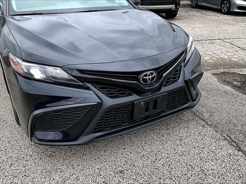 Used 2024 Toyota Camry SE FWD image 3