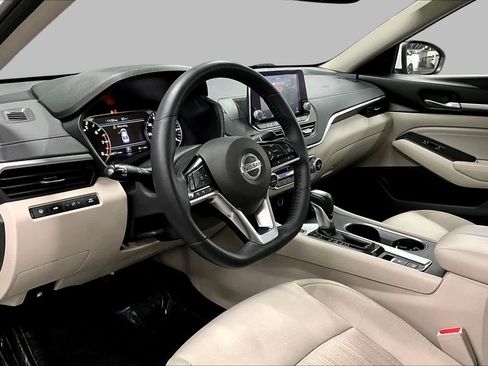 Used 2019 Nissan Altima 2.5 SV FWD image 17