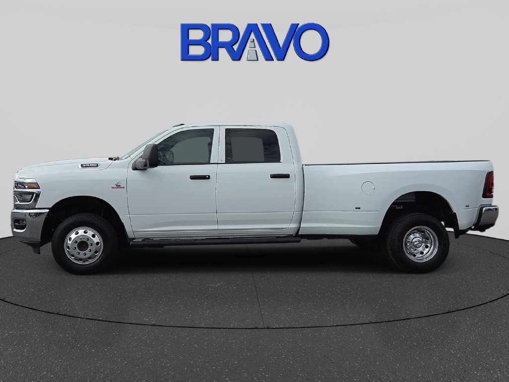 Used 2026 RAM 3500 Tradesman w/ Chrome Appearance Group AWD/4WD image 2