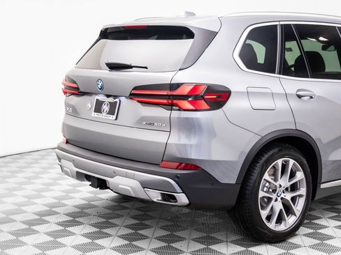 New 2026 BMW X5 xDrive50e w/ Executive Package image 34