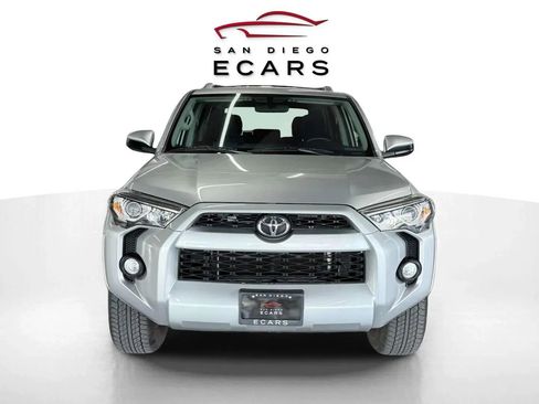 Used 2018 Toyota 4Runner SR5 image 2