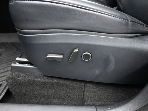 Used 2024 Tesla Model Y Long Range image 9