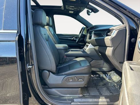 Used 2021 GMC Yukon Denali w/ Denali Premium Package AWD/4WD image 10