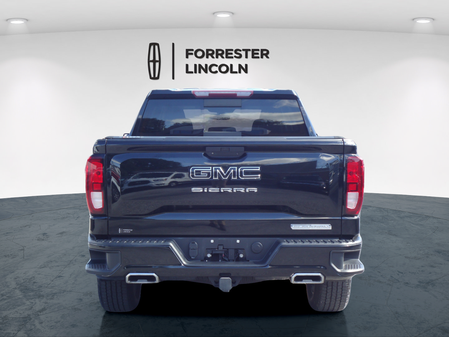 Used 2021 GMC Sierra 1500 Elevation w/ Preferred Package AWD/4WD image 4