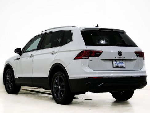 Used 2022 Volkswagen Tiguan SE AWD/4WD image 9