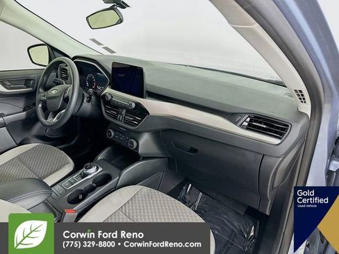Certified 2022 Ford Escape SE w/ SE Sport Appearance Package image 31