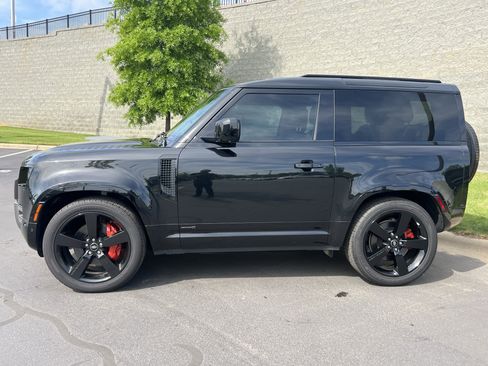 Certified 2023 Land Rover Defender 90 X image 4