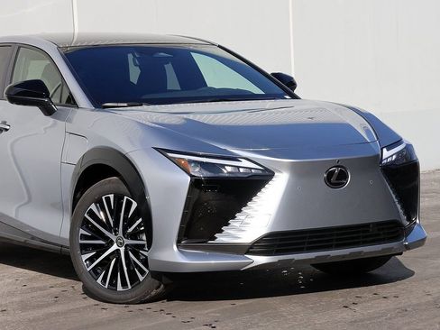 New 2026 Lexus RZ 350e 2WD image 2