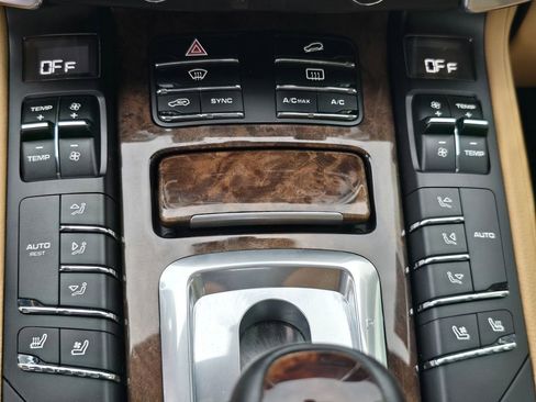 Used 2016 Porsche Cayenne AWD/4WD image 29