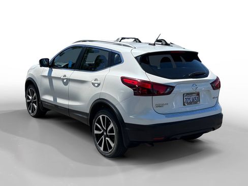 Used 2017 Nissan Rogue Sport SL AWD/4WD image 3