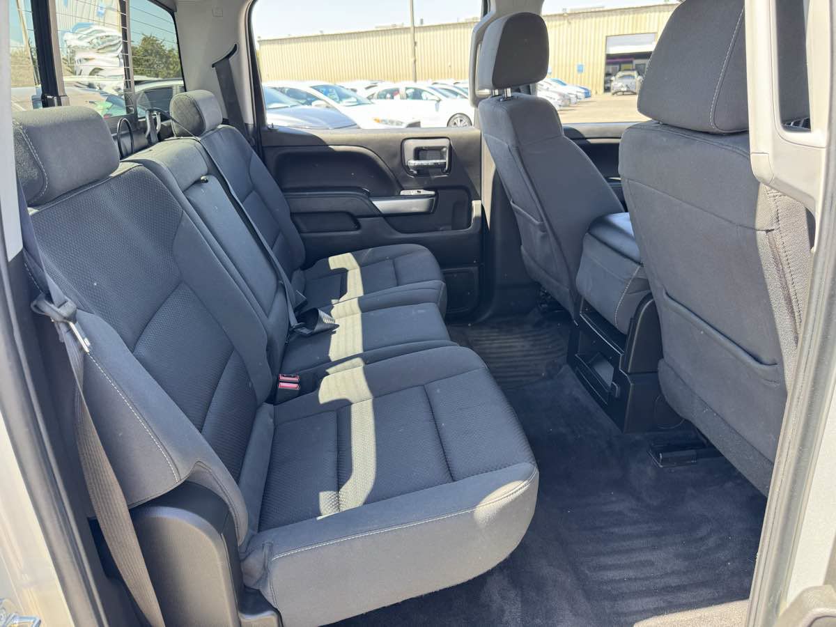 Used 2018 Chevrolet Silverado 1500 LT w/ All Star Edition AWD/4WD image 17