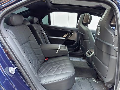 Used 2023 BMW 760i xDrive w/ Executive Package AWD/4WD image 50