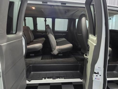 Used 2013 Chevrolet Express 1500 LT w/ LT Preferred Equipment Group RWD image 9