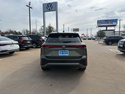 New 2026 Volkswagen Tiguan SE R-Line AWD/4WD image 7