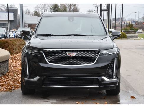New 2025 Cadillac XT6 Luxury image 8