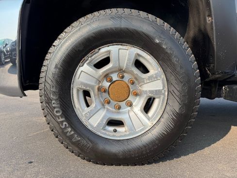 Used 2010 Chevrolet Silverado 2500 LT AWD/4WD image 13